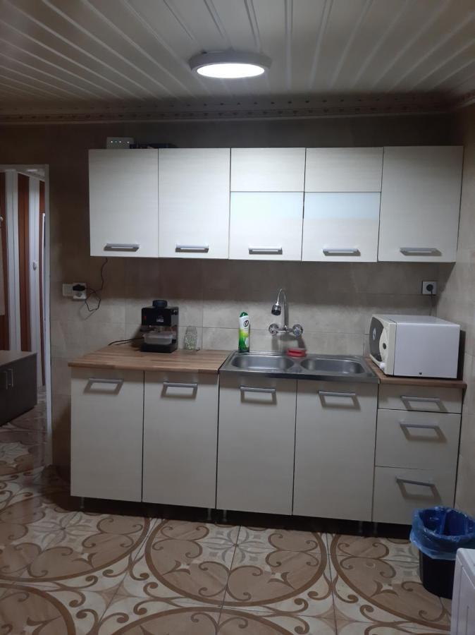 Viktoria Vendeghaz Apartment Miskolc Exterior photo